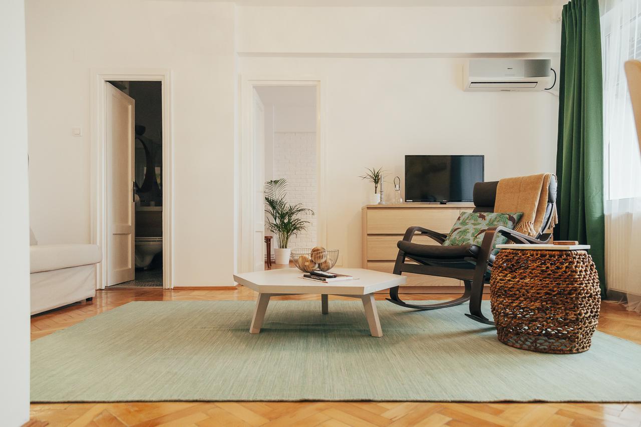 Old Town View Apartment Бухарест Екстер'єр фото